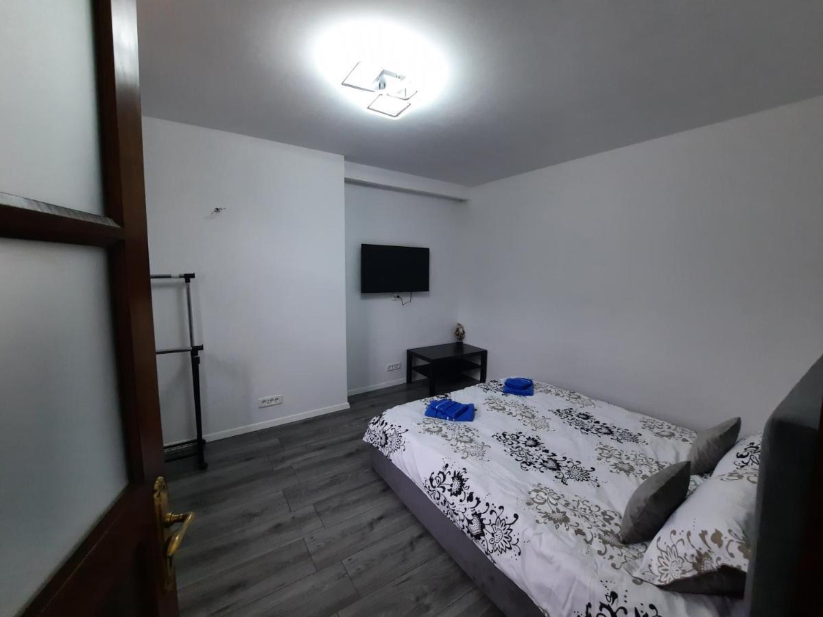 House Side By Side Apartment Brasov Luaran gambar