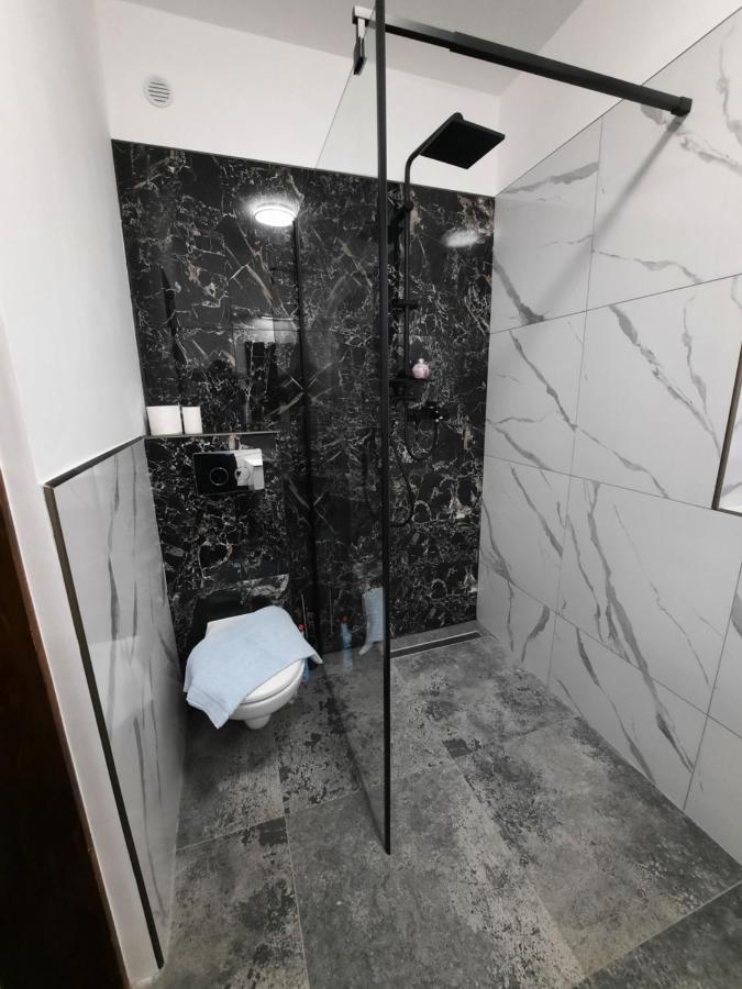 House Side By Side Apartment Brasov Luaran gambar