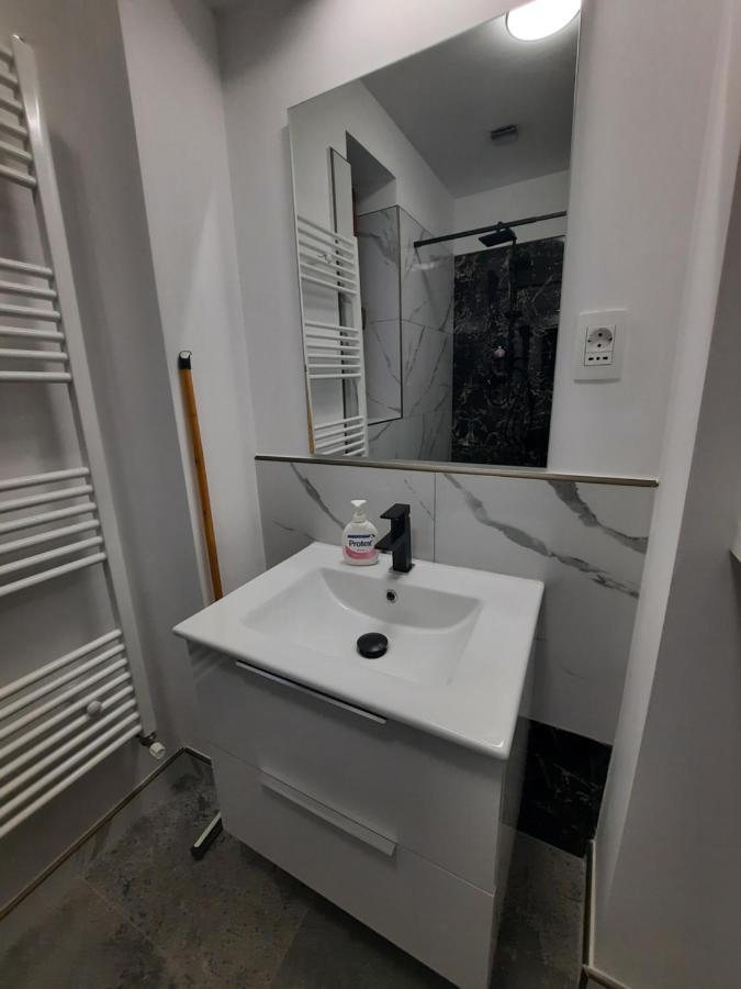 House Side By Side Apartment Brasov Luaran gambar